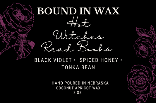 HOT WITCHES READ BOOKS 🖤🌿📚